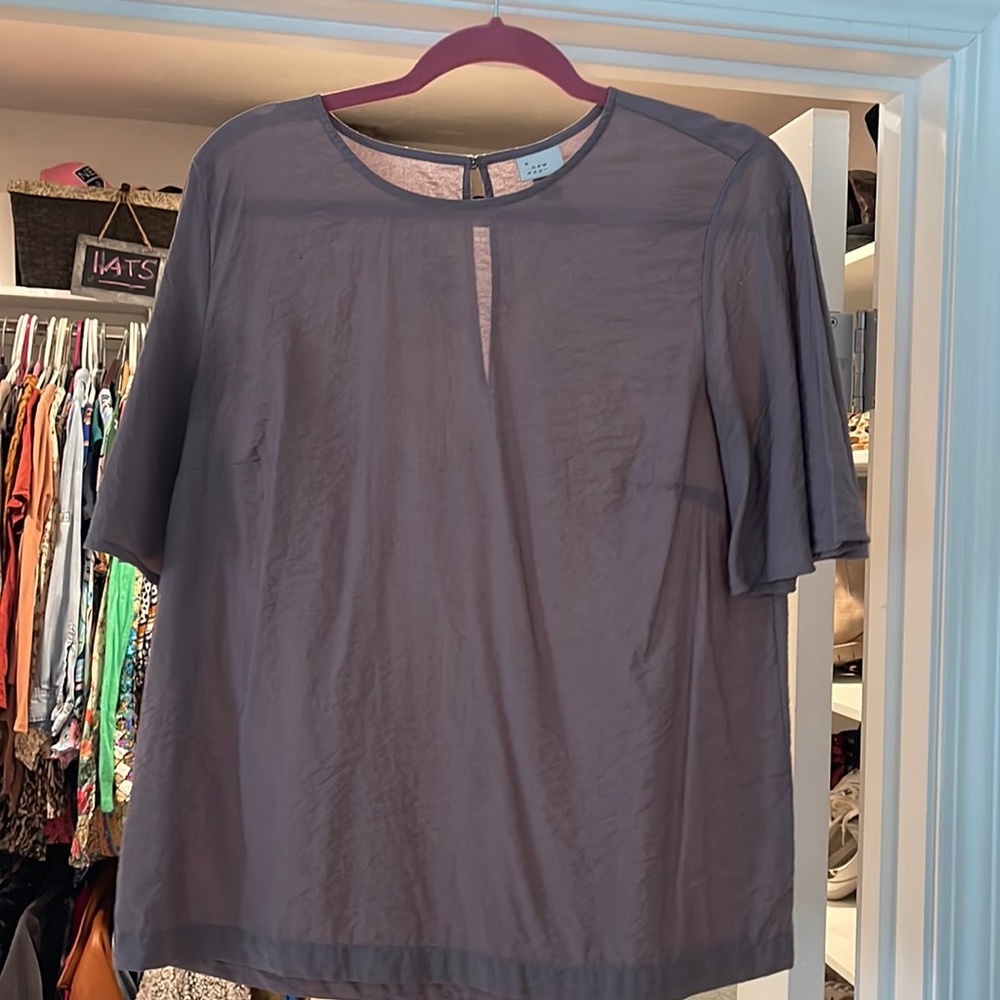 ✨Worn only once ✨ A New Day top!